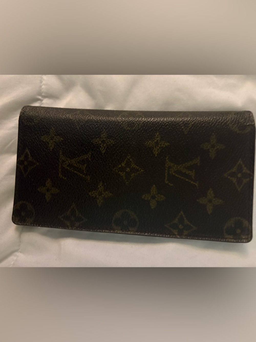 Louis Vuitton leather  Wallet Interior